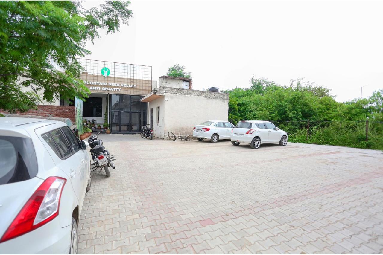 Fabhotel The Mountain Deer Valley Chandīgarh Eksteriør billede